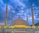 Faysal Camii bir cami Asya daha büyük ve Pakistan Ulusal Camii. Şehir, Islamabad, Pakistan bulunan